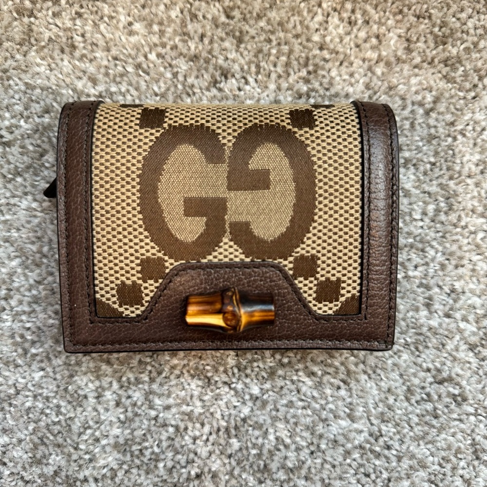 AUTHENTIC GUCCI JUMBO GG WALLET